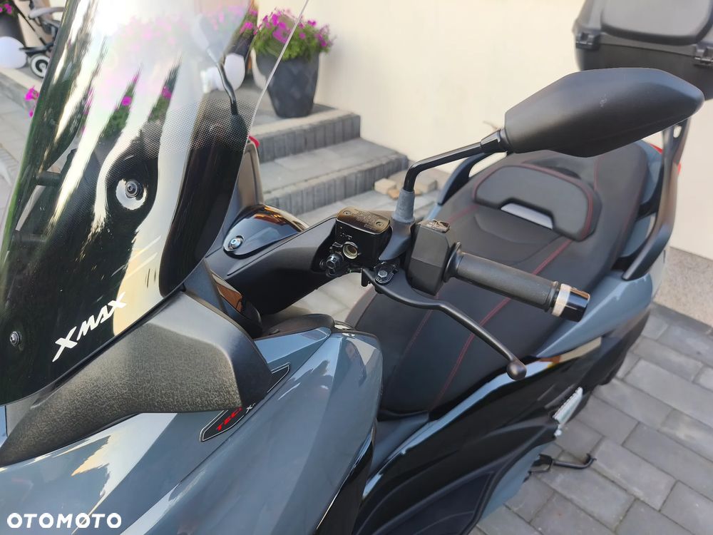 Yamaha NMAX - 25
