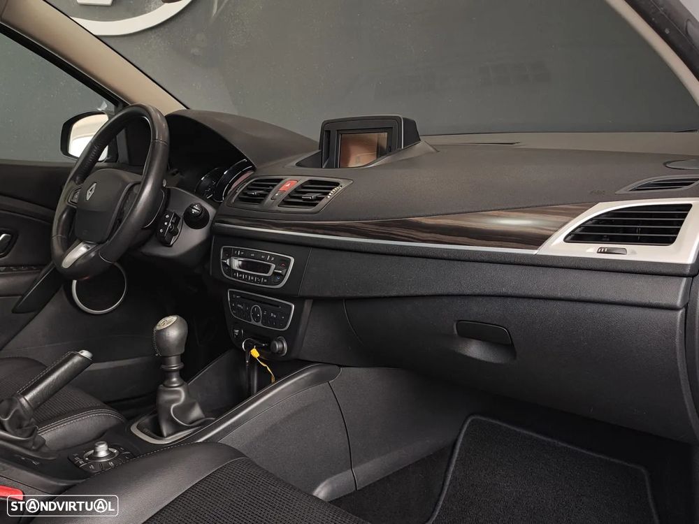 Renault Mégane Sport Tourer 1.5 dCi Luxe CO2 Champion - 22