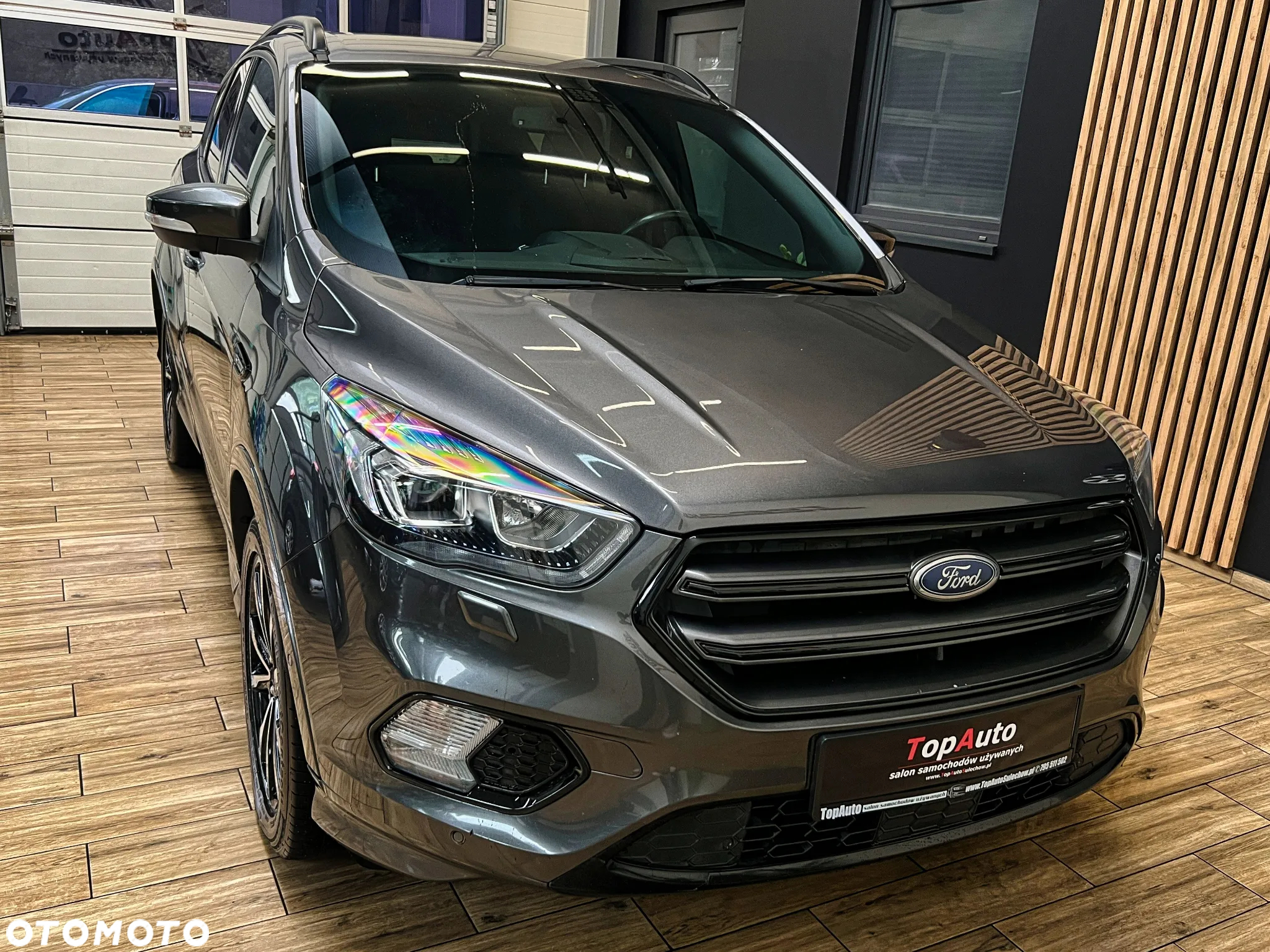 Ford Kuga 2.0 TDCi 2x4 ST-Line - 4