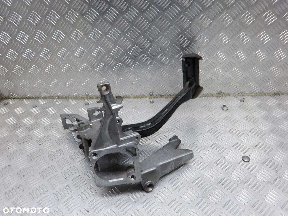 PASSAT B5 FL SEDAN 2.5 TDI 4MOTION PEDAŁ HAMULCA 8D1721117N - 4