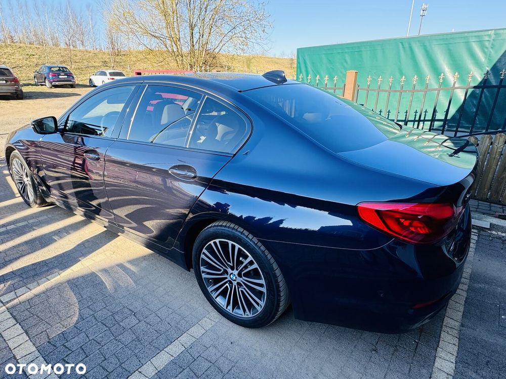 BMW Seria 5 520d xDrive Sport Line sport - 3