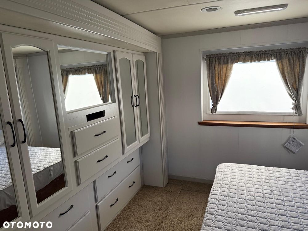 Ford Encounter by Coachmen - 13