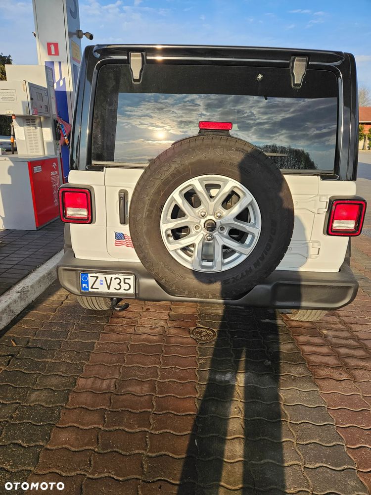 Jeep Wrangler 2023 photo 4