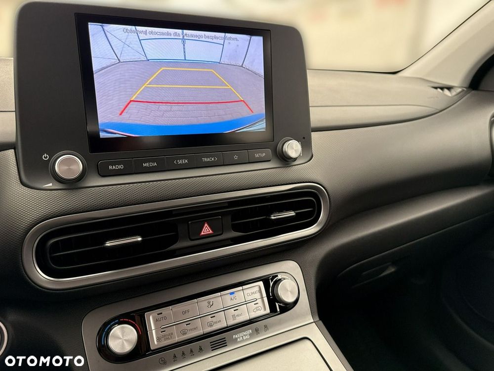 Hyundai Kona 64kWh Modern - 28