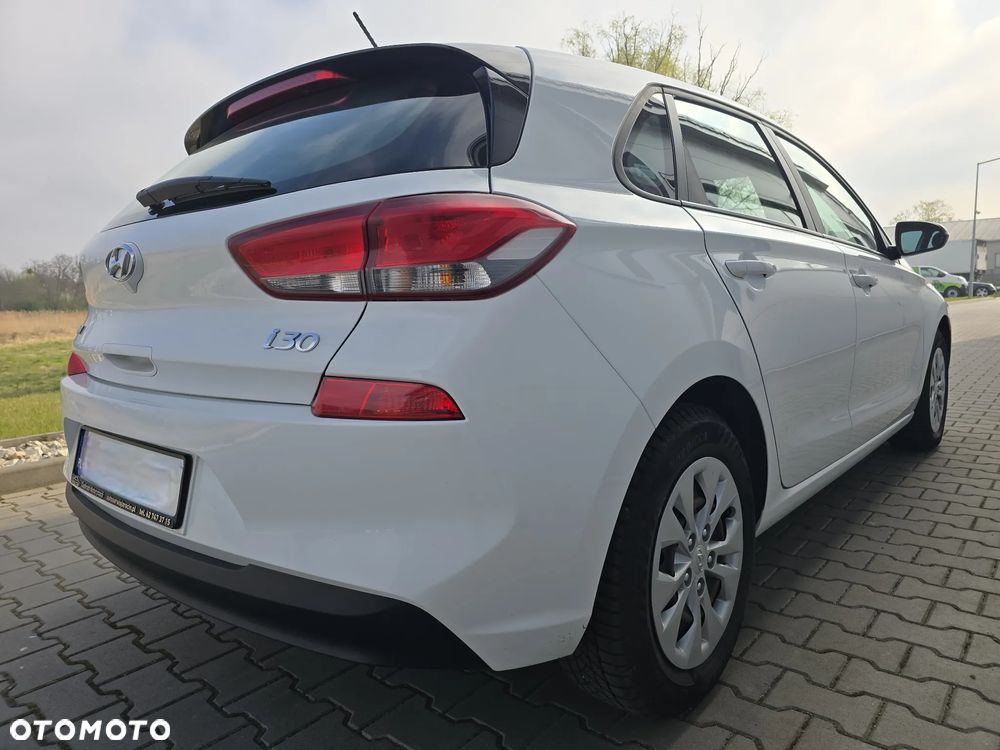 Hyundai i30 1.6 D Comfort - 10