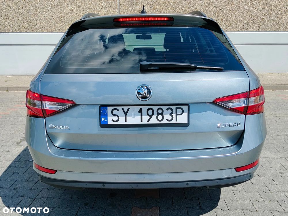 Skoda Superb 1.6 TDI DSG Ambition - 20