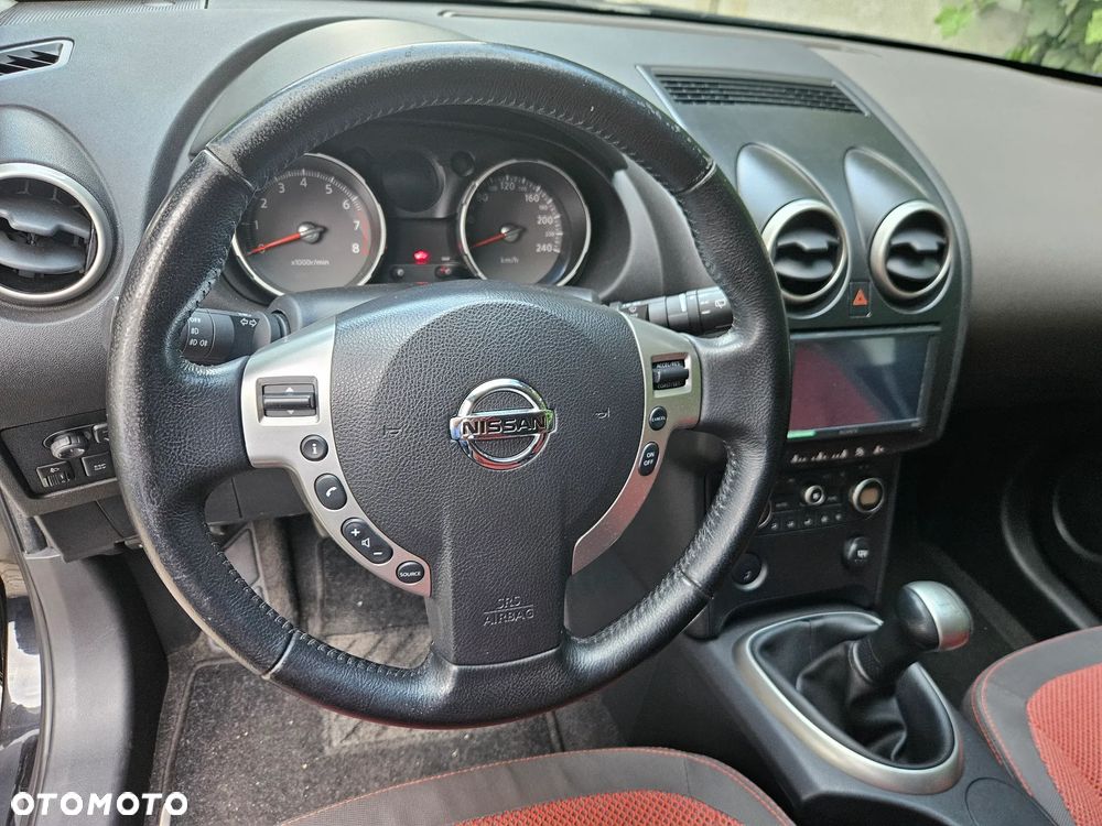 Nissan Qashqai - 12