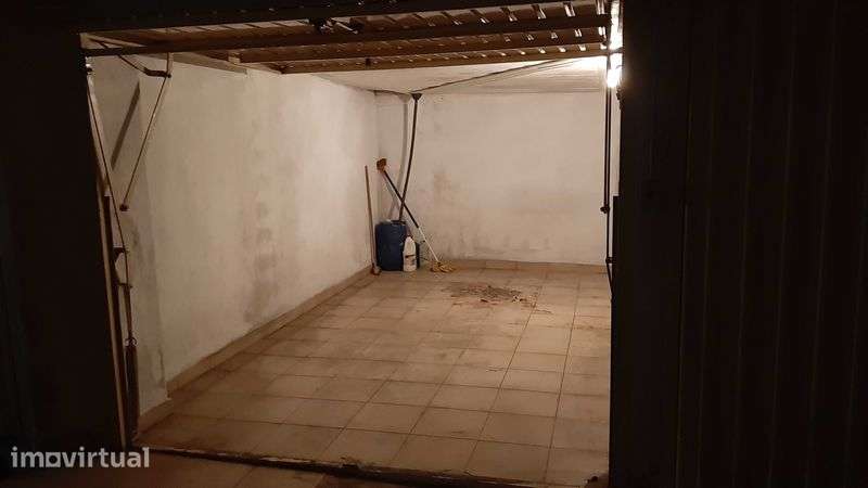 Garagem Box/ Armazém Brandoa - Grande imagem: 5/8