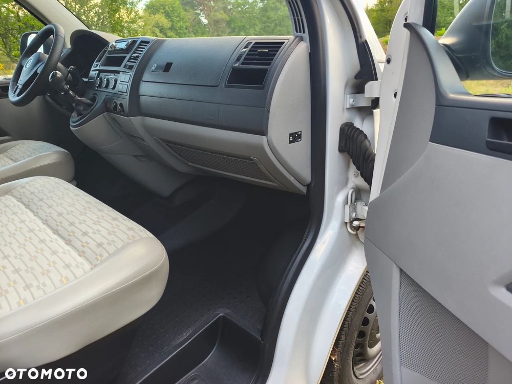 Volkswagen Transporter - 24