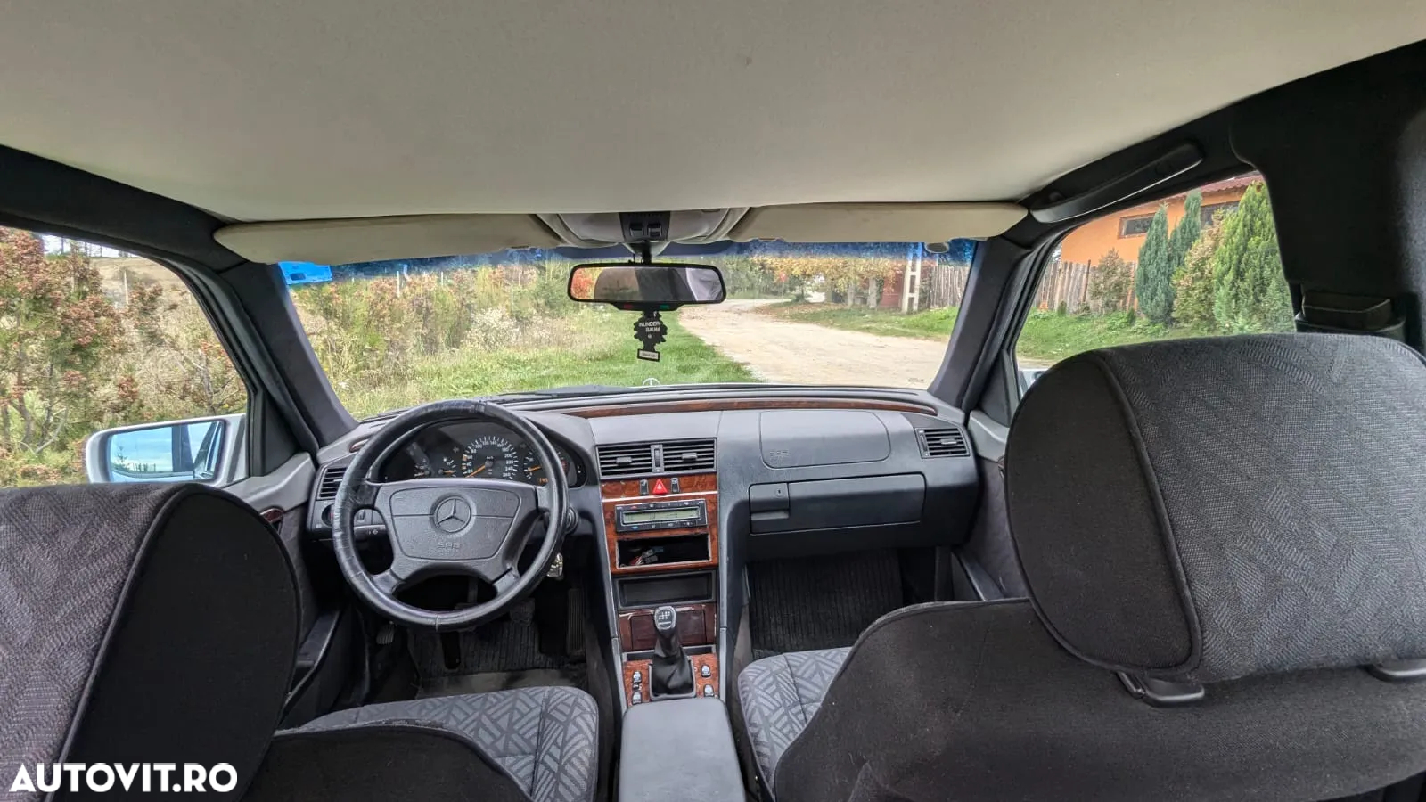 Mercedes-Benz C - 18