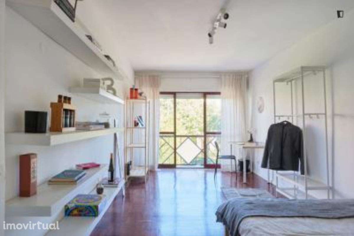 Quarto - localizado em Telheiras Lisbon - Grande imagem: 4/17
