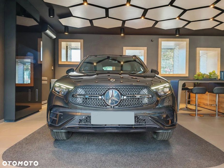 Mercedes-Benz GLC - 2