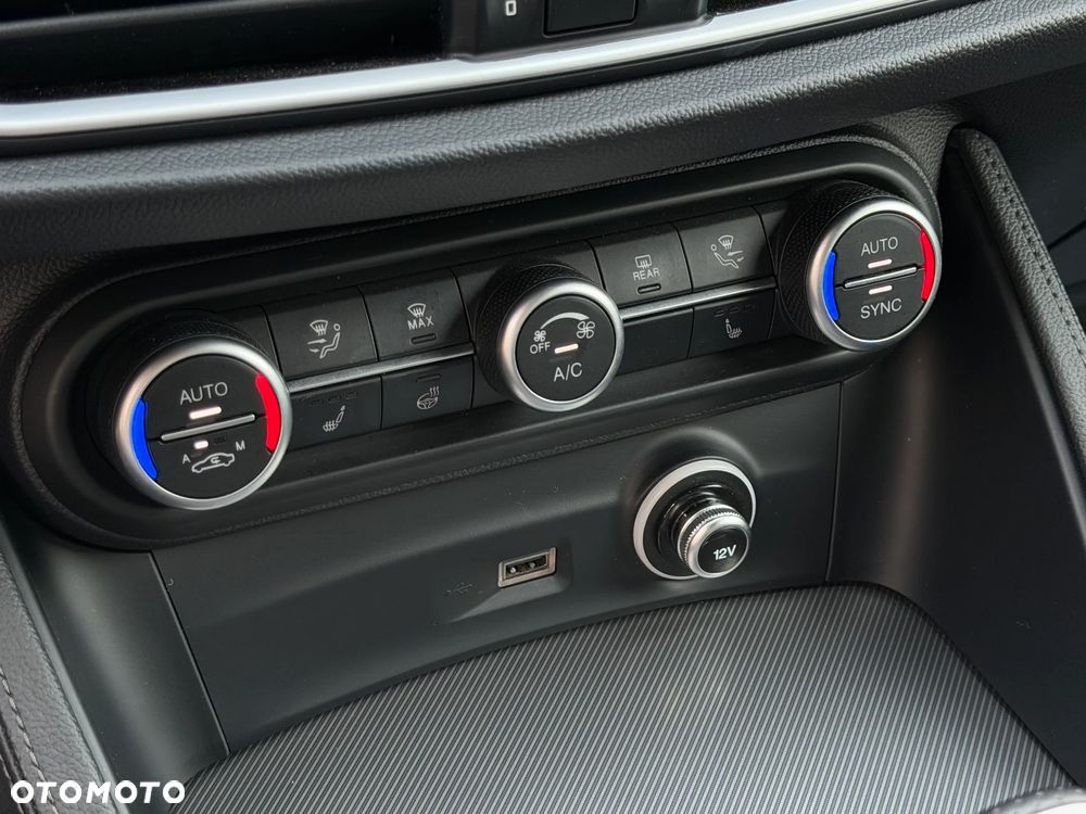 Alfa Romeo Stelvio 2.0 Turbo Veloce Q4 - 22