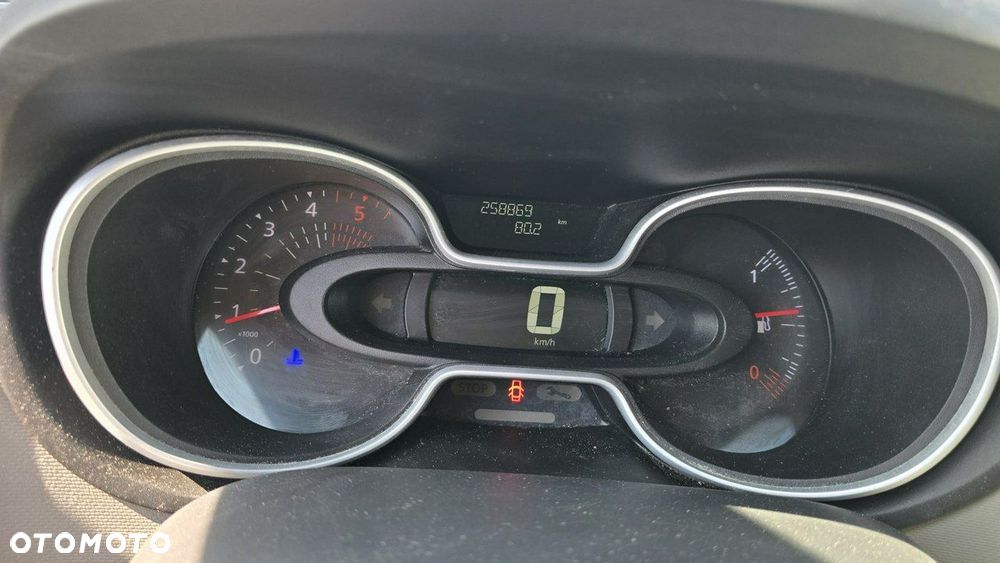 Renault Trafic - 16