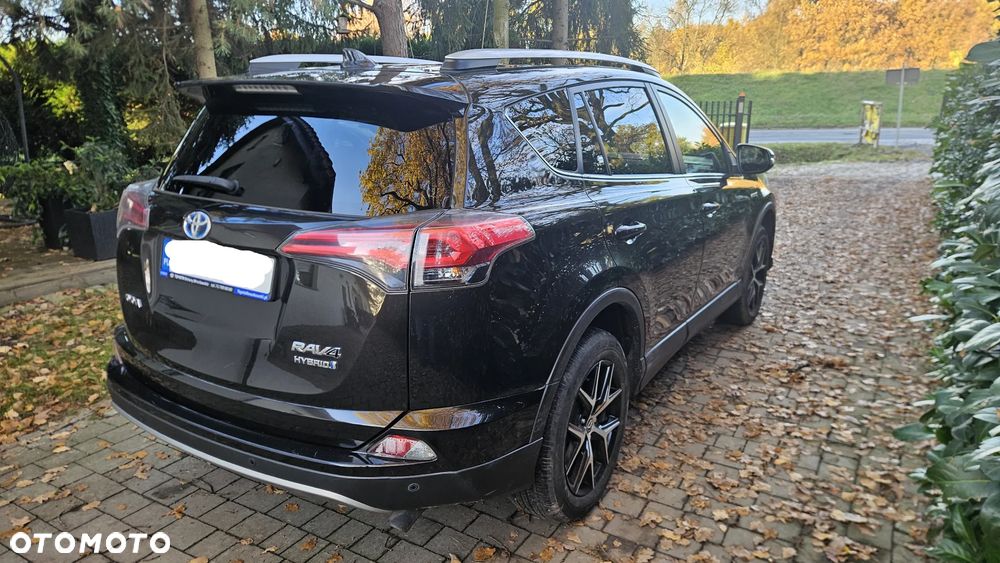 Toyota RAV4 Hybrid Premium 4x4 - 5