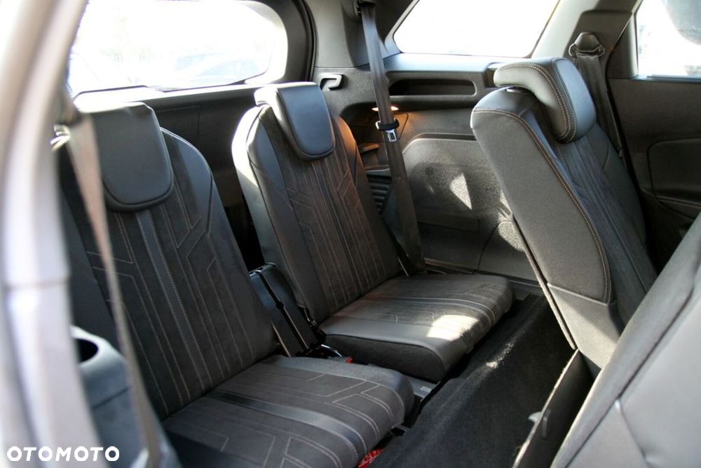 Peugeot 5008 1.5 BlueHDi GT S&S EAT8 - 32