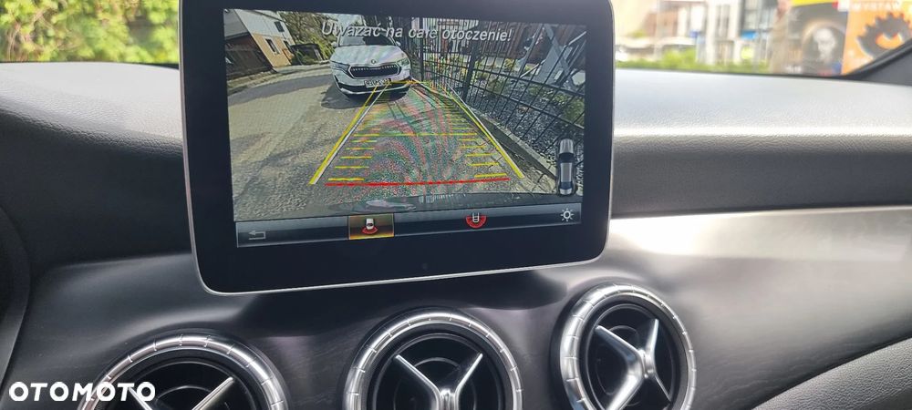 Mercedes-Benz CLA 250 4Matic 7G-DCT AMG Line - 25