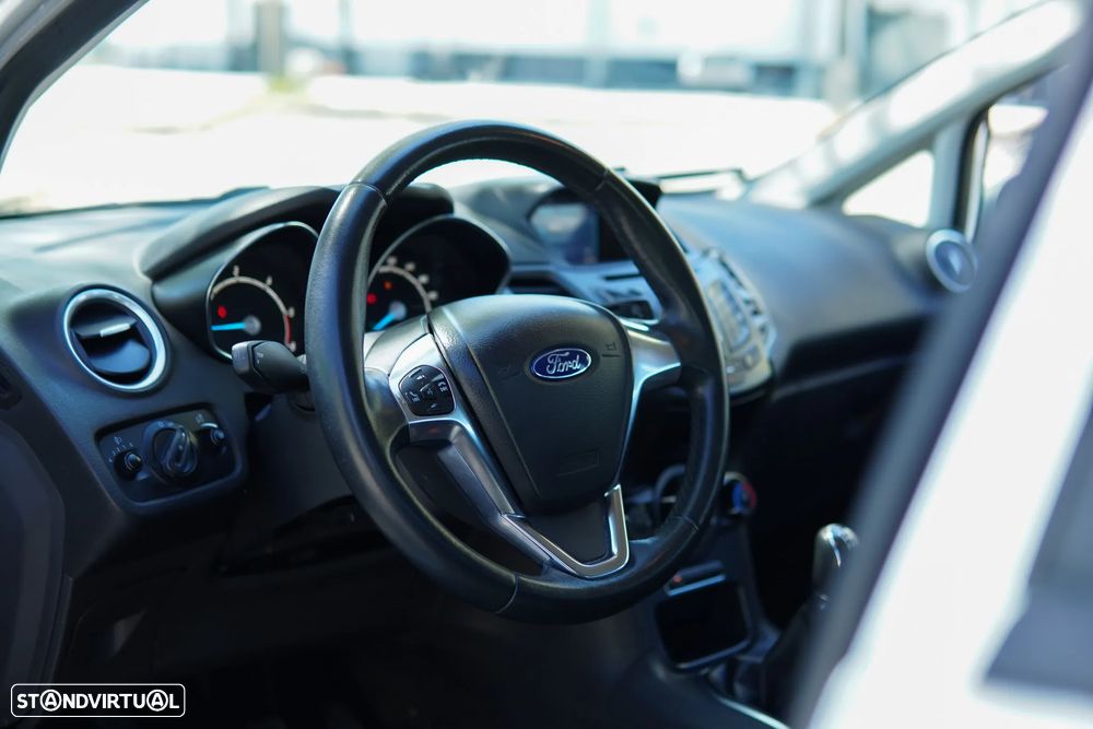 Ford Fiesta 1.5 TDCi Titanium ECOnetic - 36