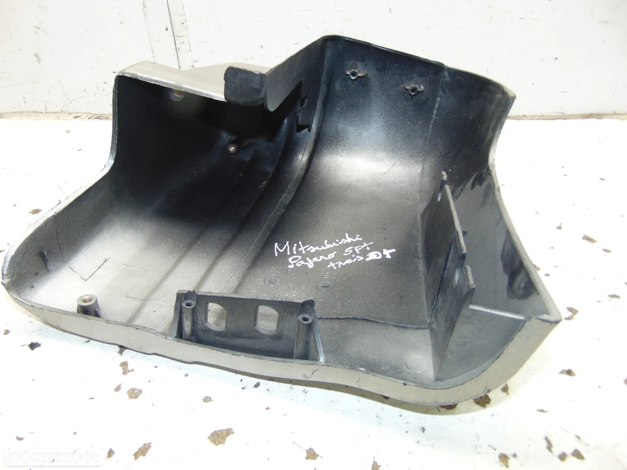 Mitsubishi Pajero canto para-choques - 4