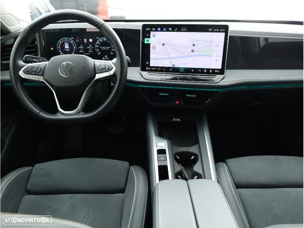 VW Passat Variant 2.0 TDI Business DSG - 20