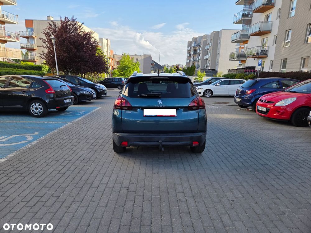 Peugeot 2008 1.2 Pure Tech Style - 6