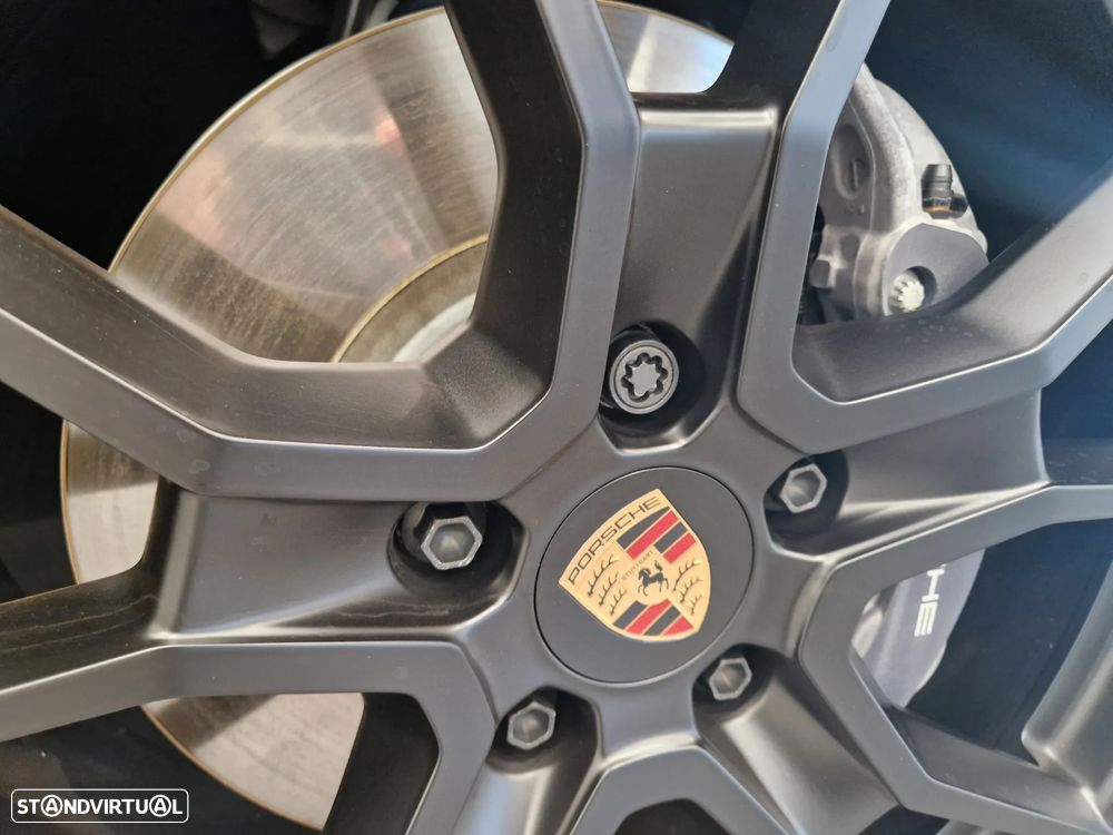 Porsche Taycan Standard - 41