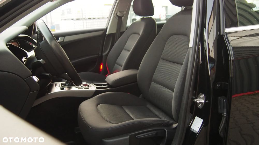 Audi A4 Avant 2.0 TDI DPF Ambiente - 29