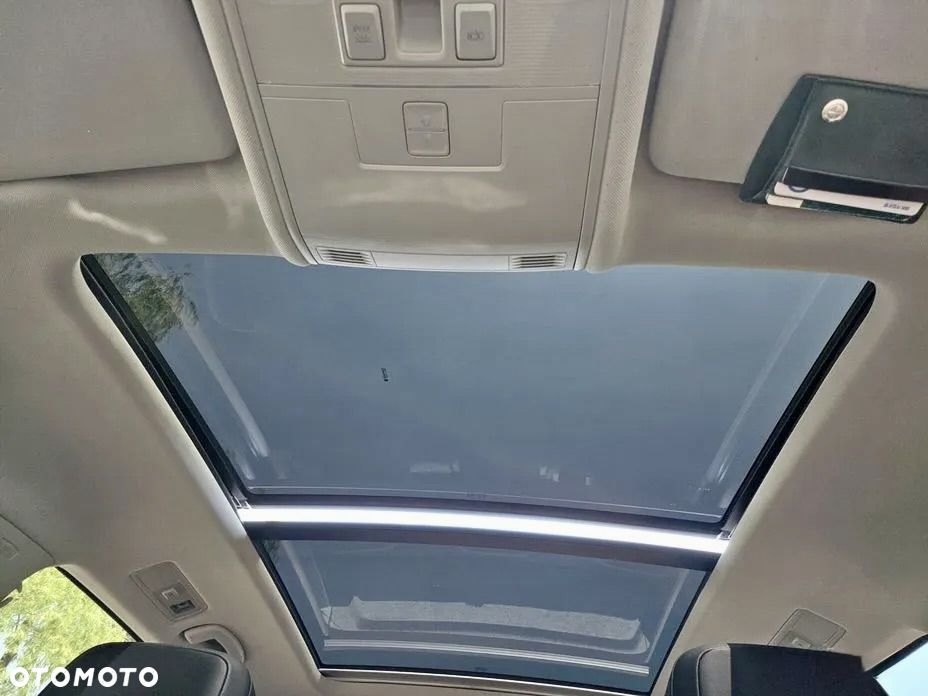 Volkswagen Tiguan - 9