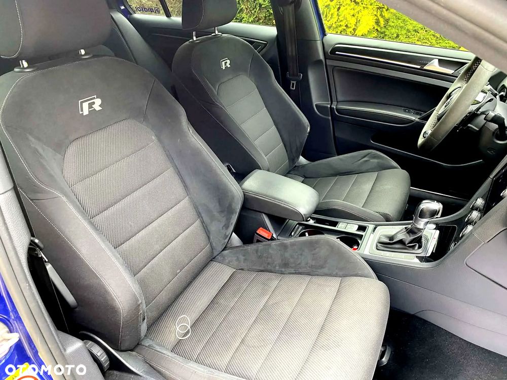 Volkswagen Golf - 8