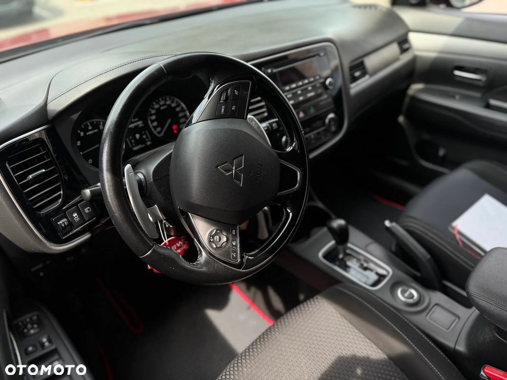 Mitsubishi Outlander 2.0 Intense 4WD CVT - 14