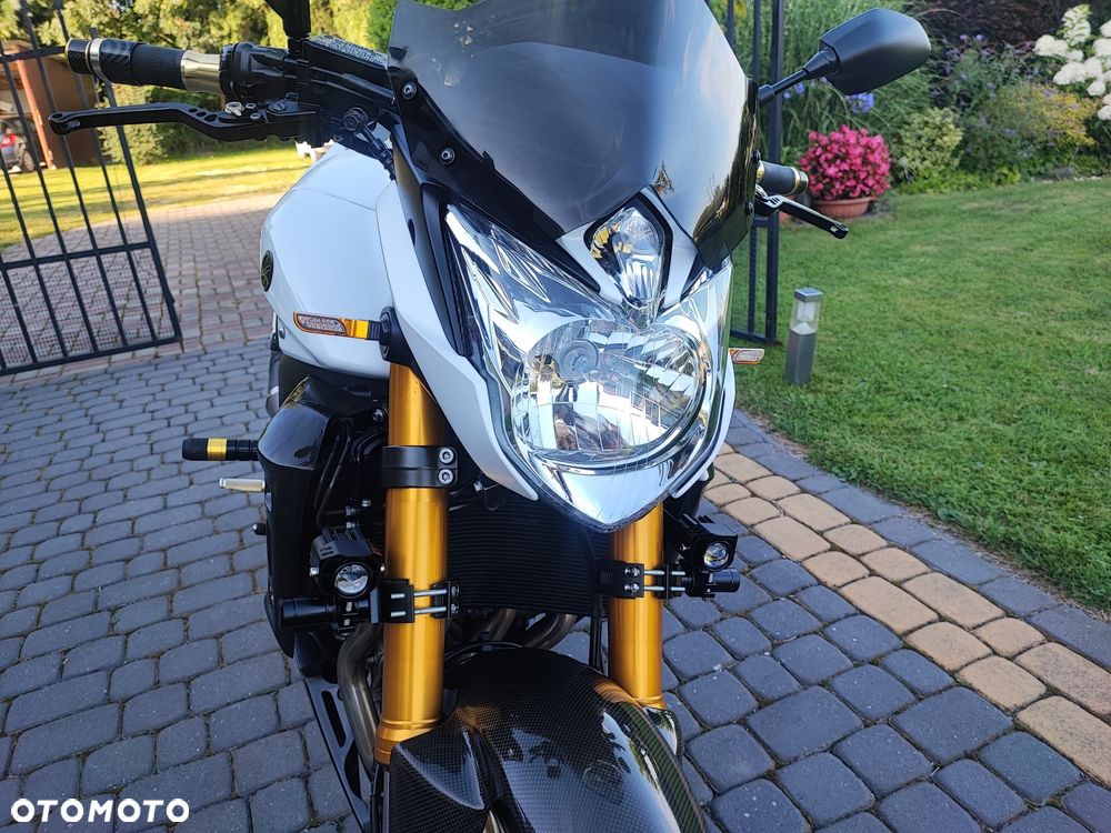 Yamaha FZ8 - 7