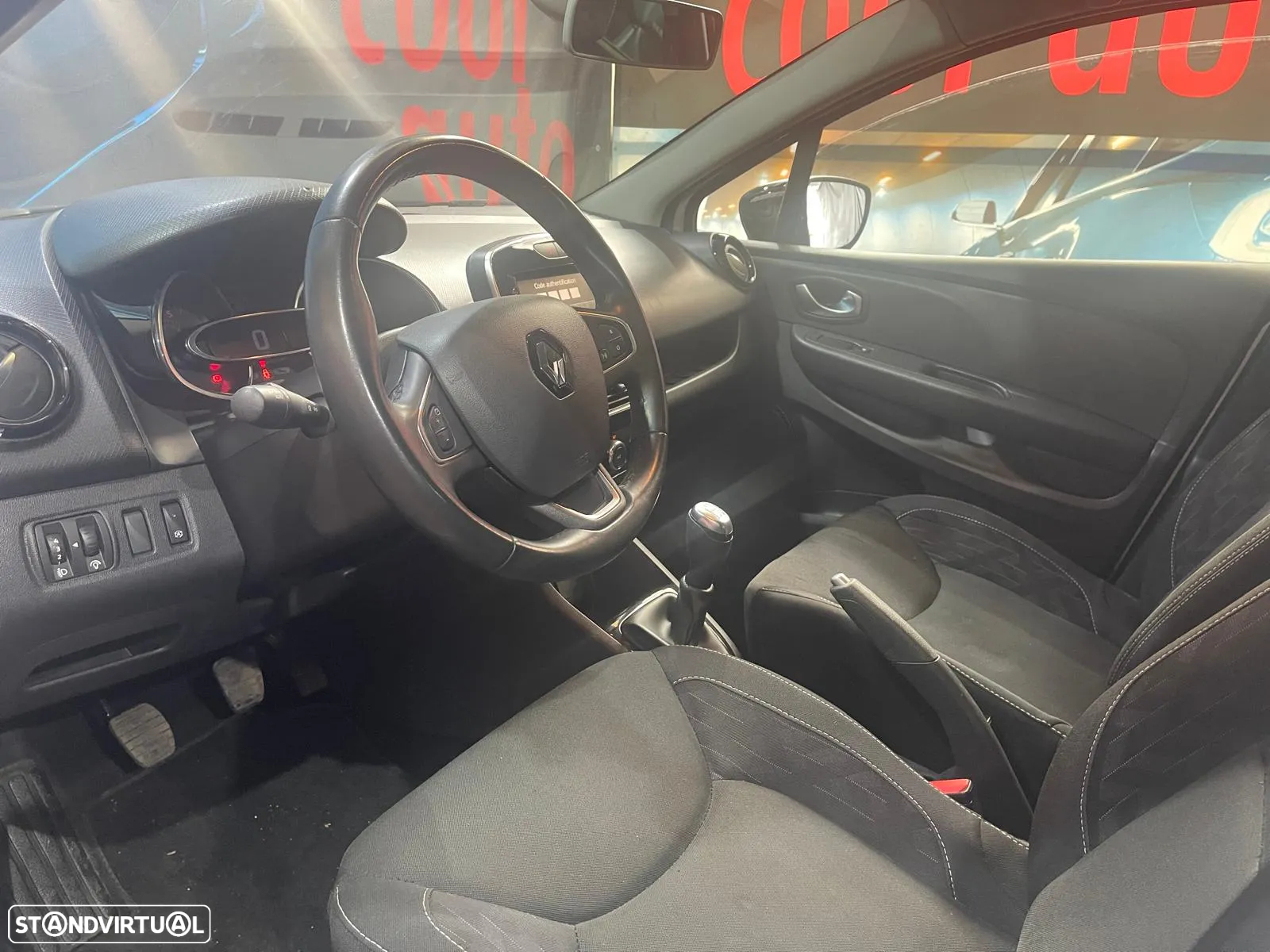 Renault Clio 1.5 dCi Limited - 31
