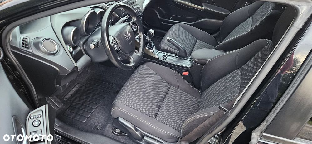 Honda Civic 1.6 i-DTEC Executive Black Edition - 12