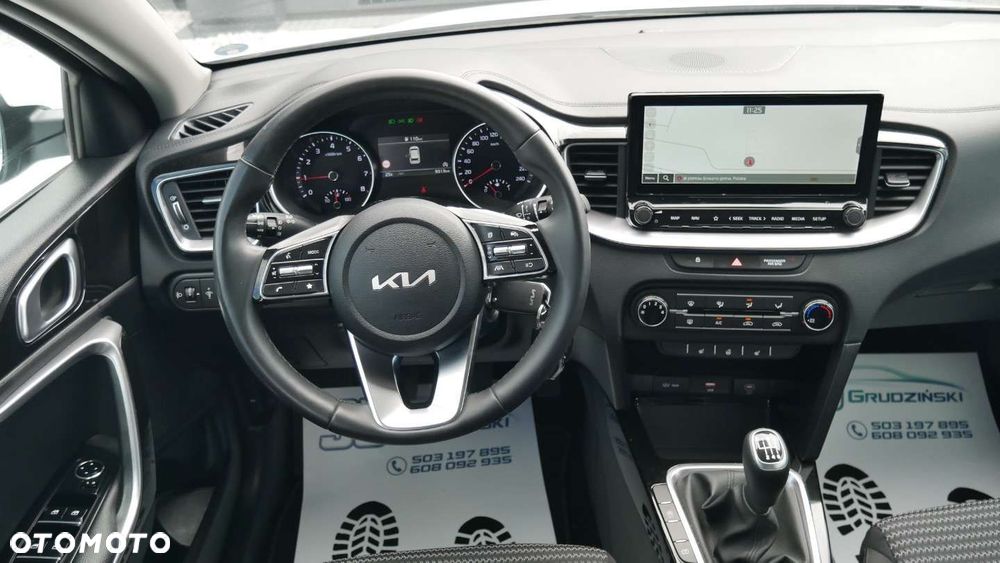 Kia Ceed - 8
