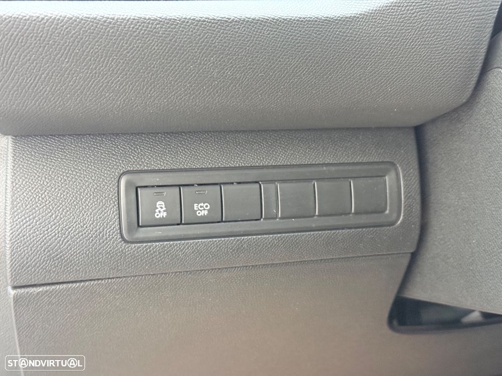 Peugeot 308 PureTech 130 GPF EAT8 Stop & Start Allure Pack - 21