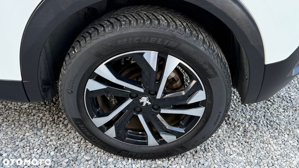 Peugeot 2008 1.5 BlueHDi Allure S&S EAT8 - 36