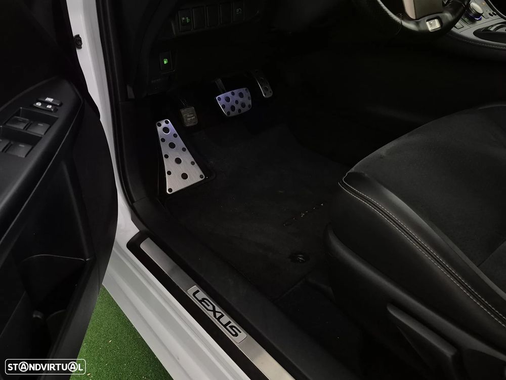 Lexus CT 200h F Sport+ - 39