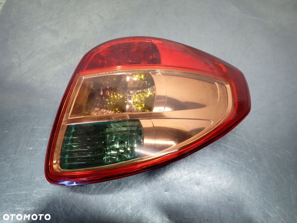 LAMPA PRAWA TYLNA SUZUKI SX4 - 1