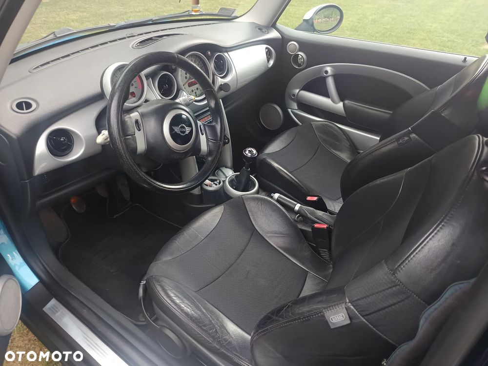 MINI Cooper Standard - 11