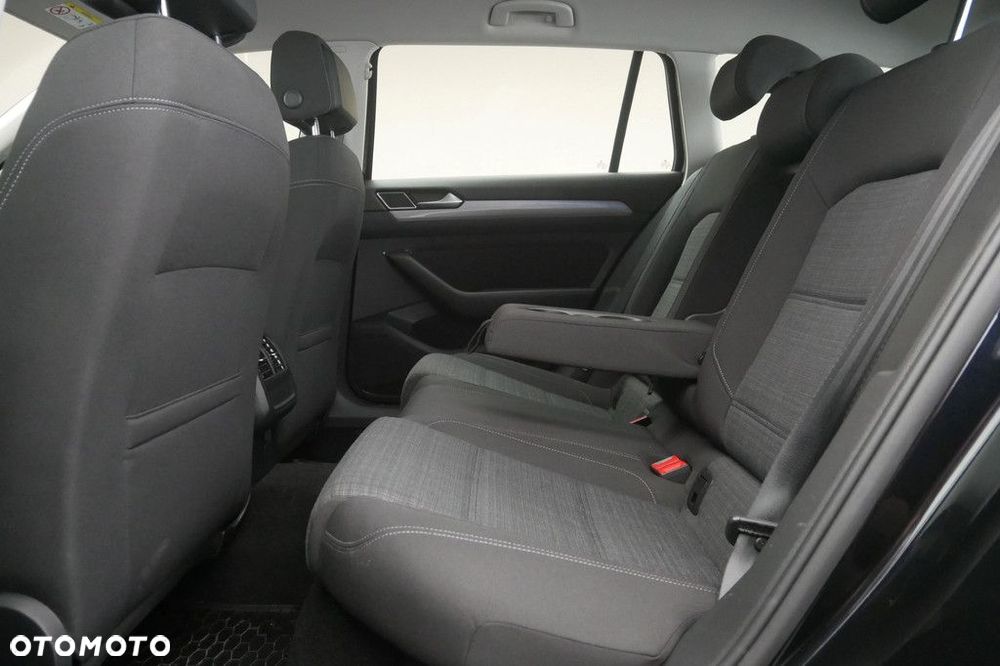 Volkswagen Passat Variant 2.0 TSI Business DSG - 15