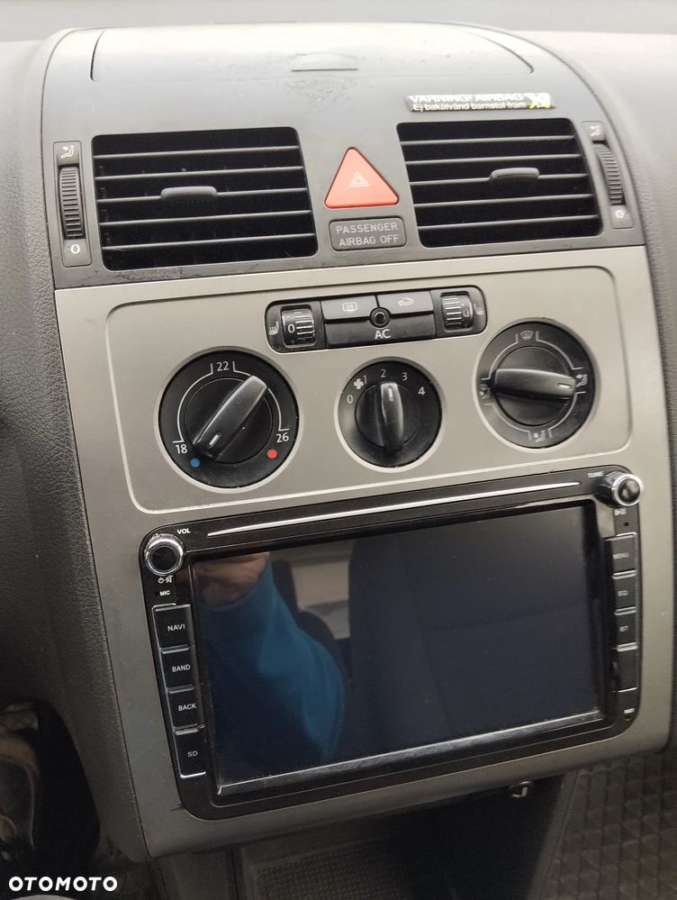 Volkswagen Touran 1.6 FSI Trendline - 7