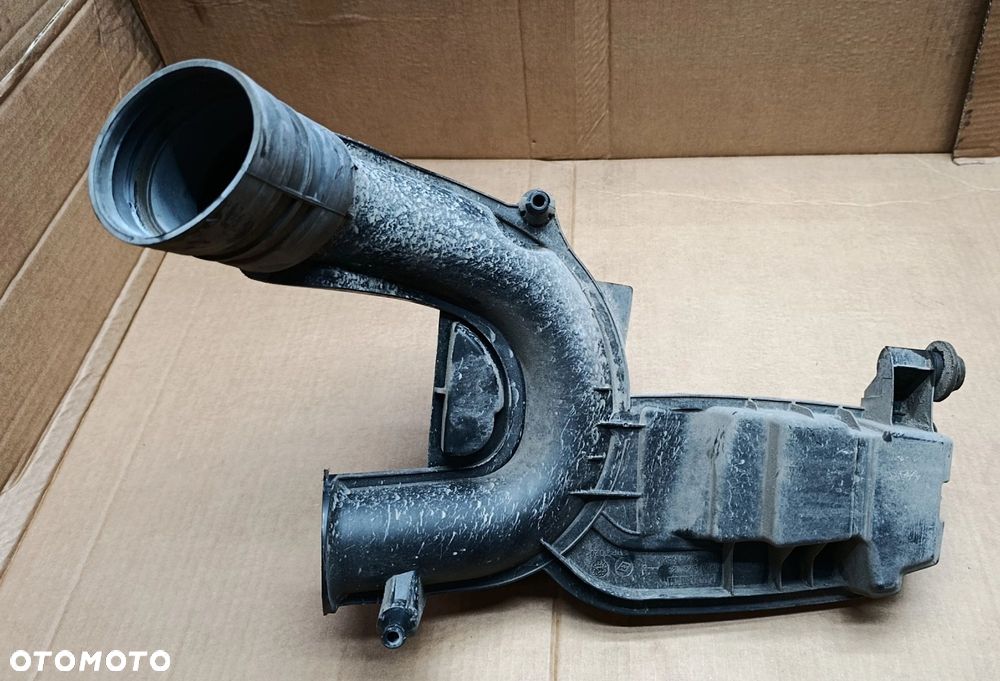 Scenic III rezonator 1,4TCe Renault 8200 923 124, H 8200 841 042 - 2