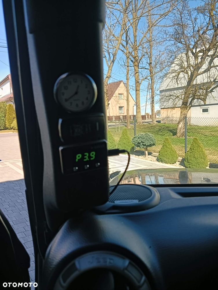 Jeep Wrangler 2.8 CRD Sport - 12