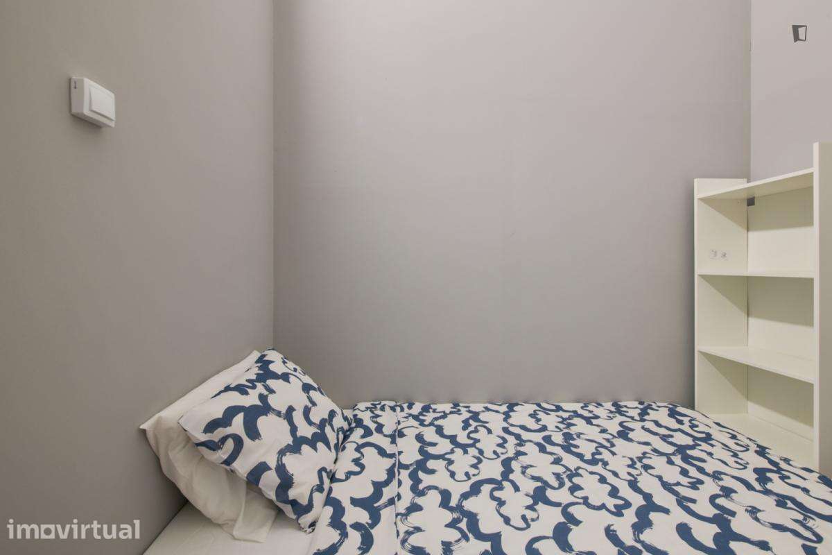 Quarto - localizado em Entrecampos Lisbon - Grande imagem: 2/50