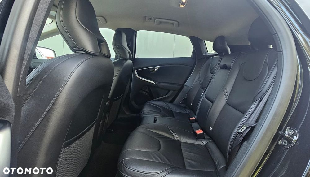 Volvo V40 D2 Summum - 18