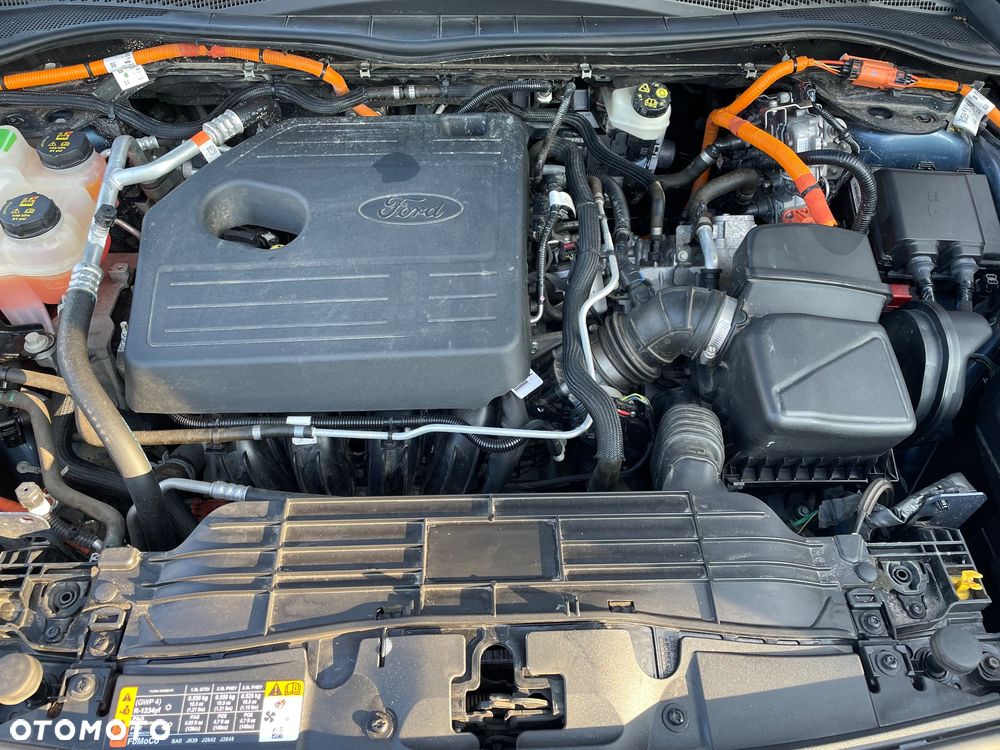 Ford Kuga 2.5 Duratec PHEV ST-LINE X - 17