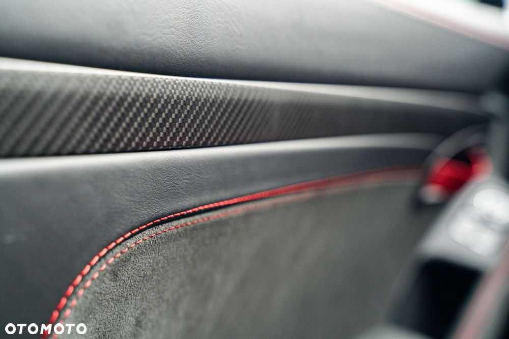 Porsche 718 Spyder - 22