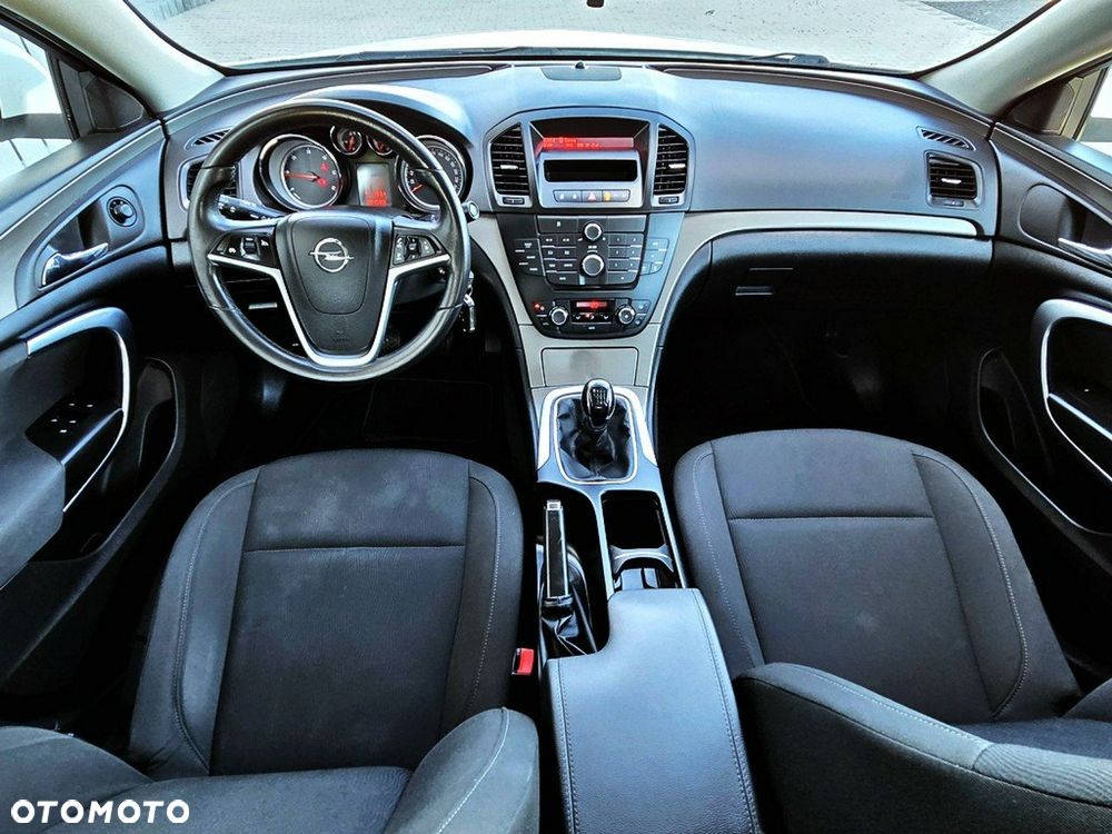 Opel Insignia - 11