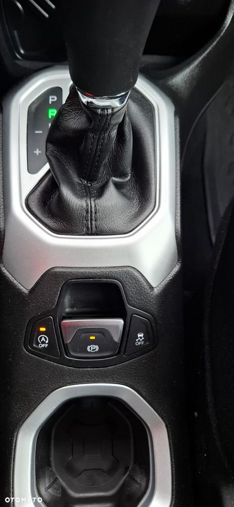 Jeep Renegade 1.4 MultiAir DSG Longitude - 22