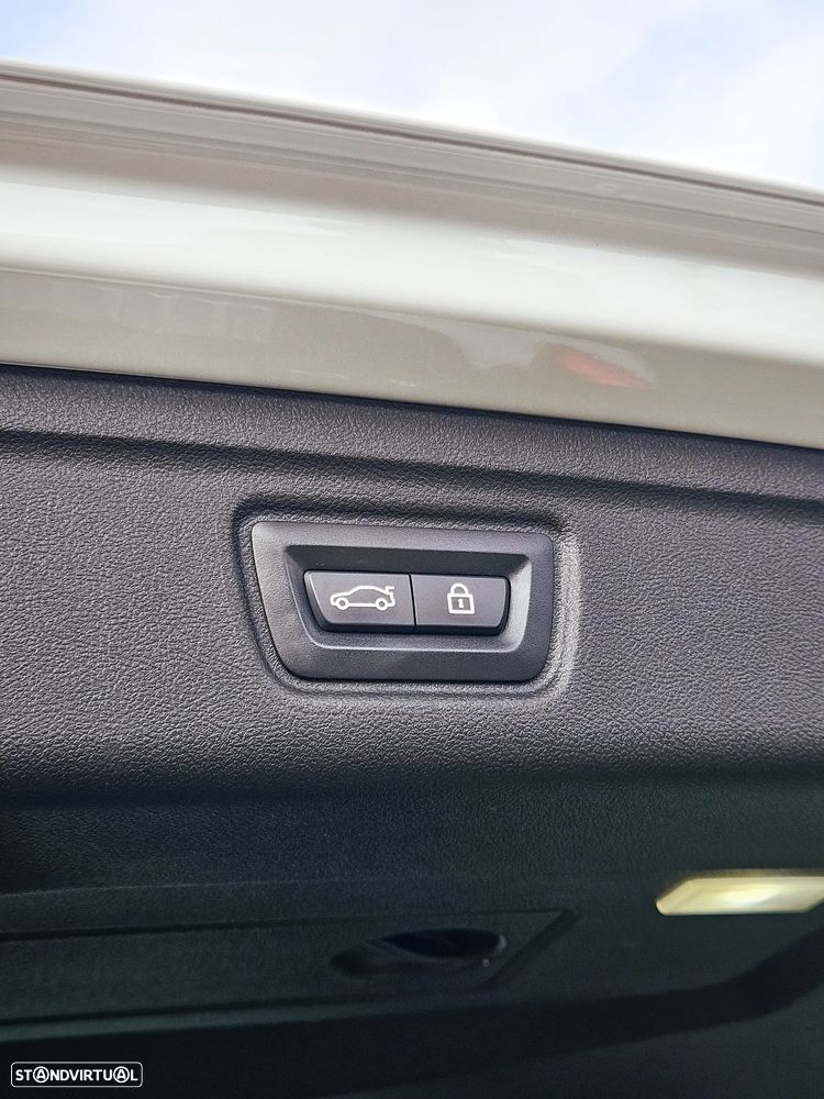 BMW 320 d Aut. Sport Line - 33